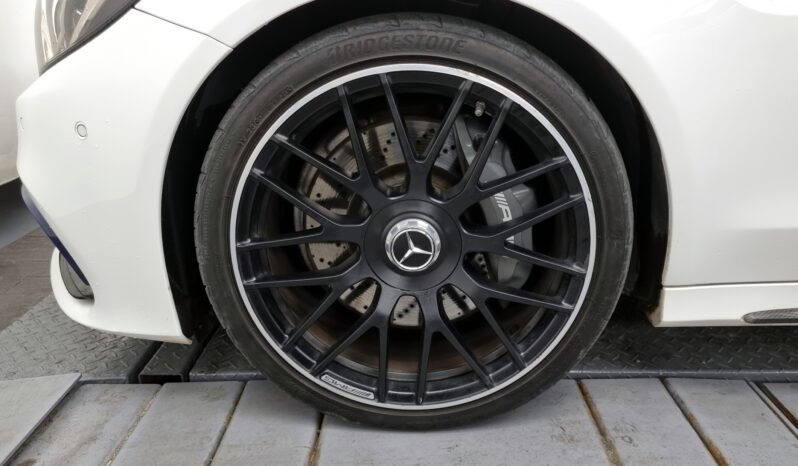 
								MERCEDES C63 AMG W205 full									