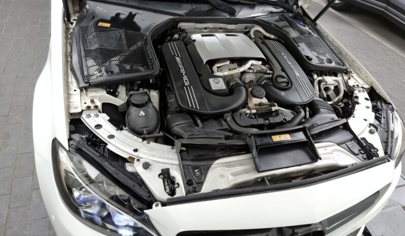
								MERCEDES C63 AMG W205 full									